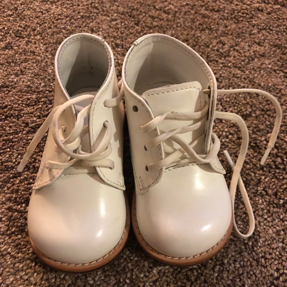 Unisex Baby Walkers - White Leather Size 4
